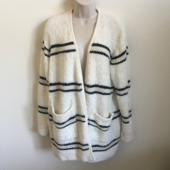 Madewell Sweaters - Medium Madewell slouchy cardigan